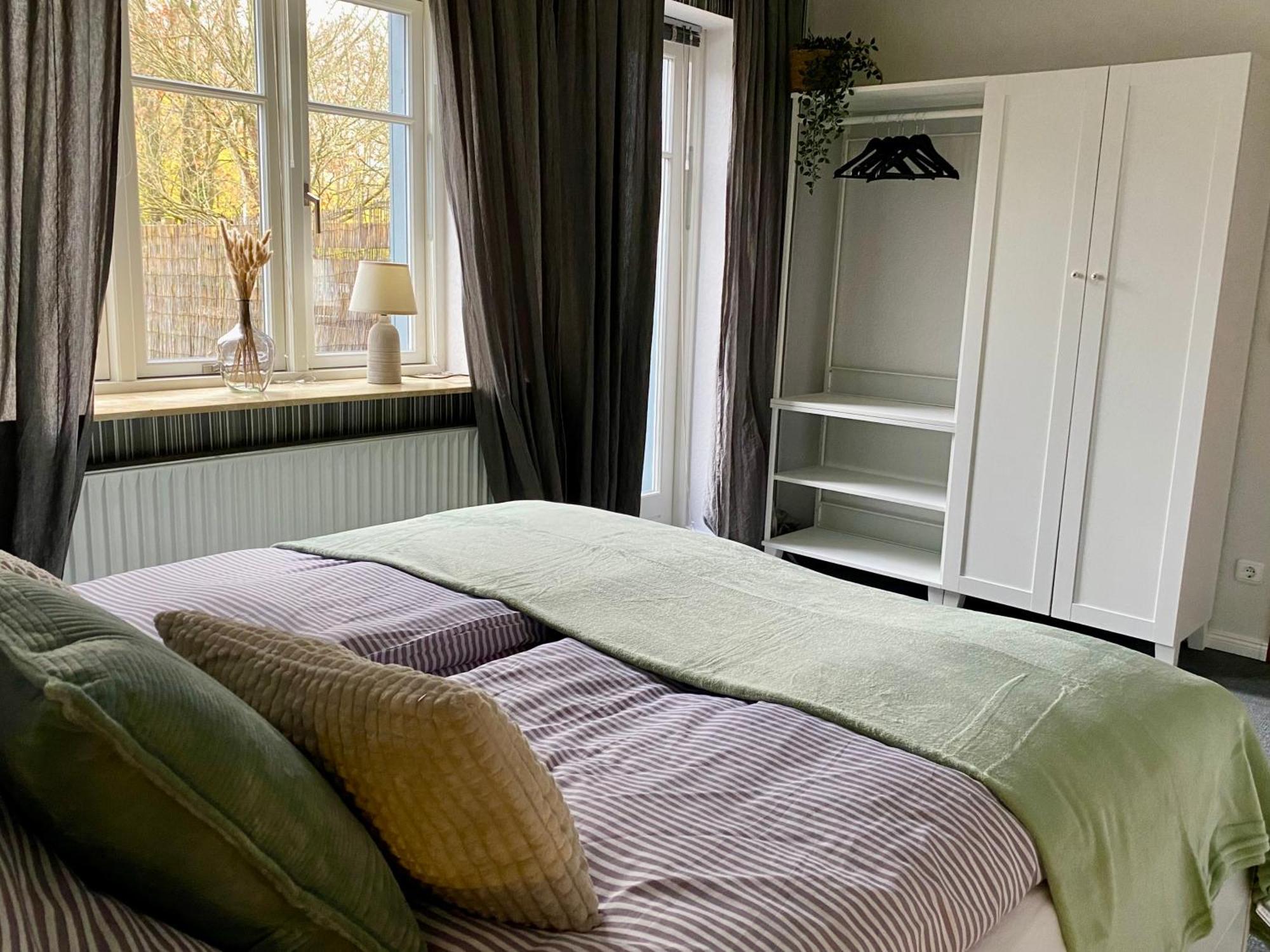Schoene Ferienwohnung Итцехо Экстерьер фото